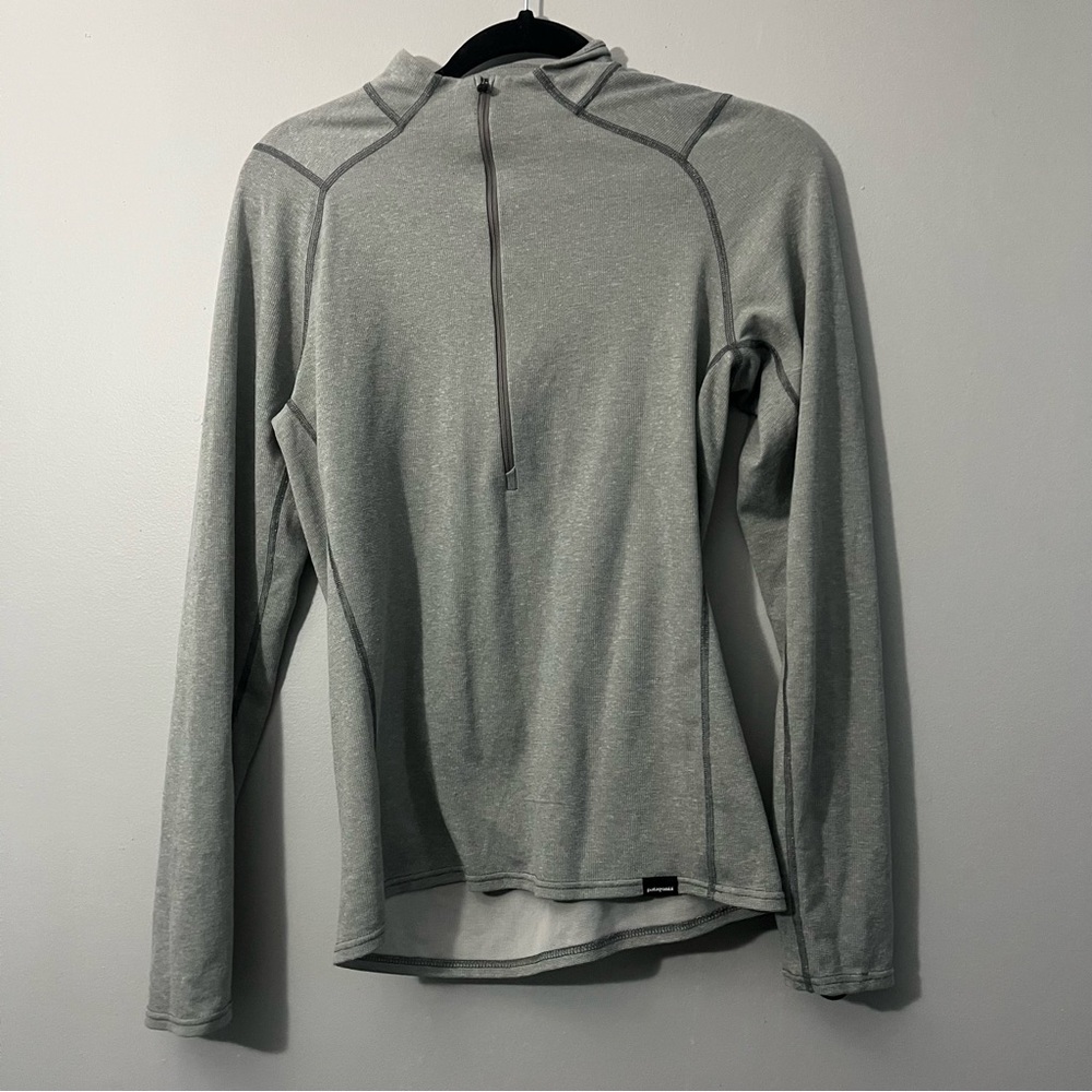 Patagonia men’s Capilene 2 Lightweight 1/4 Zip Neck Top‎ in grey, size small